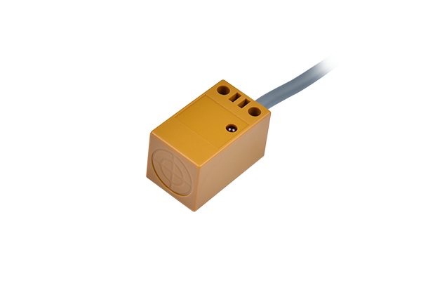 方型电感式接近传感器